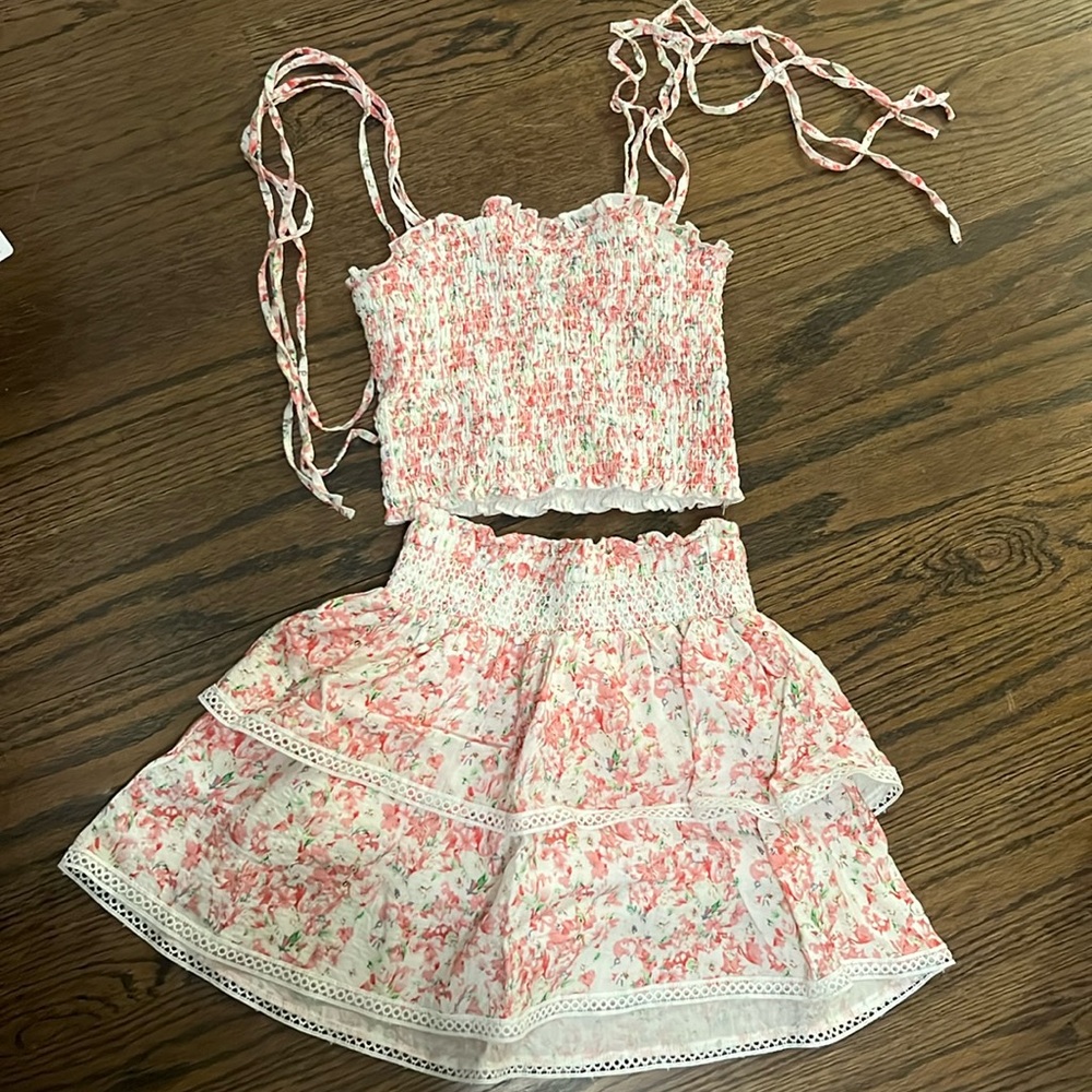 Coordinating skirt and sunny tie top. Katie J NYC.